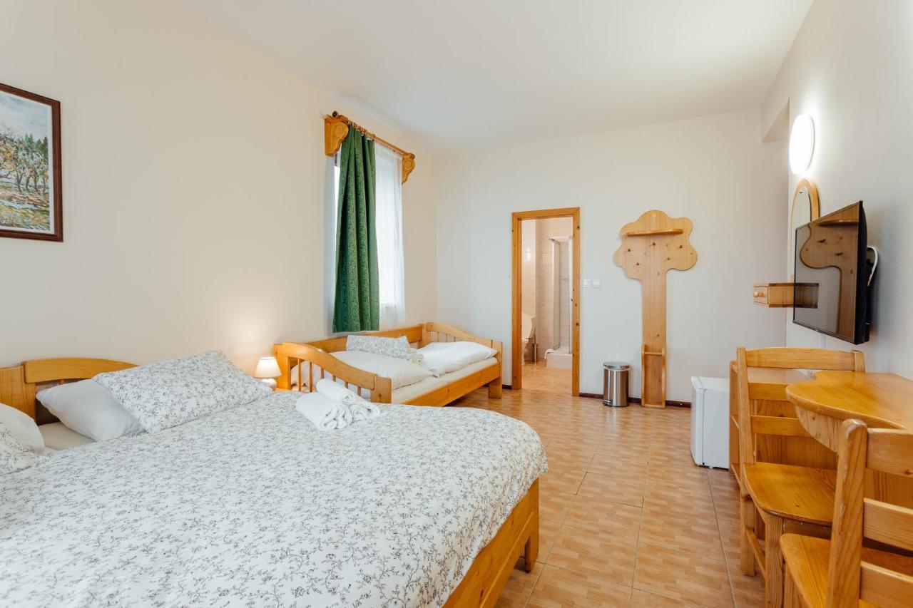 Penzion Topky Banská Štiavnica Zewnętrze zdjęcie